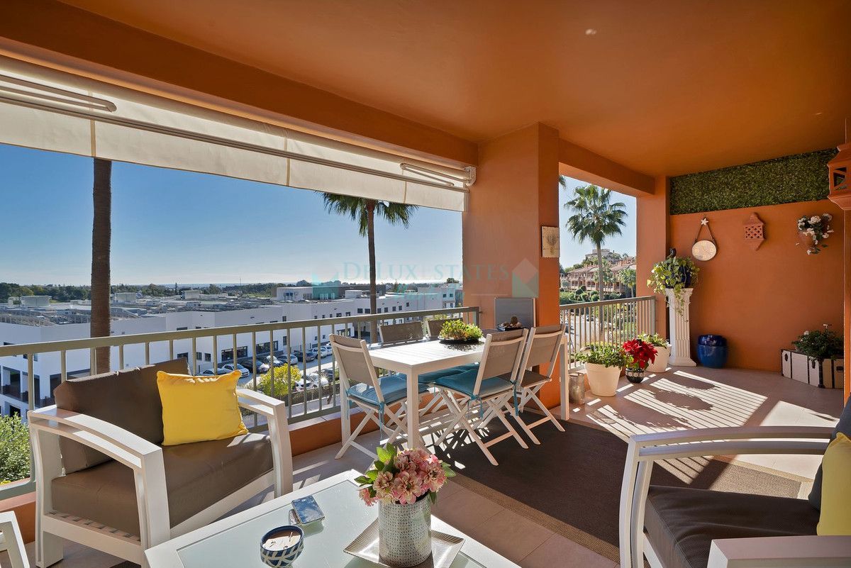 Apartment for sale in Atalaya, Estepona