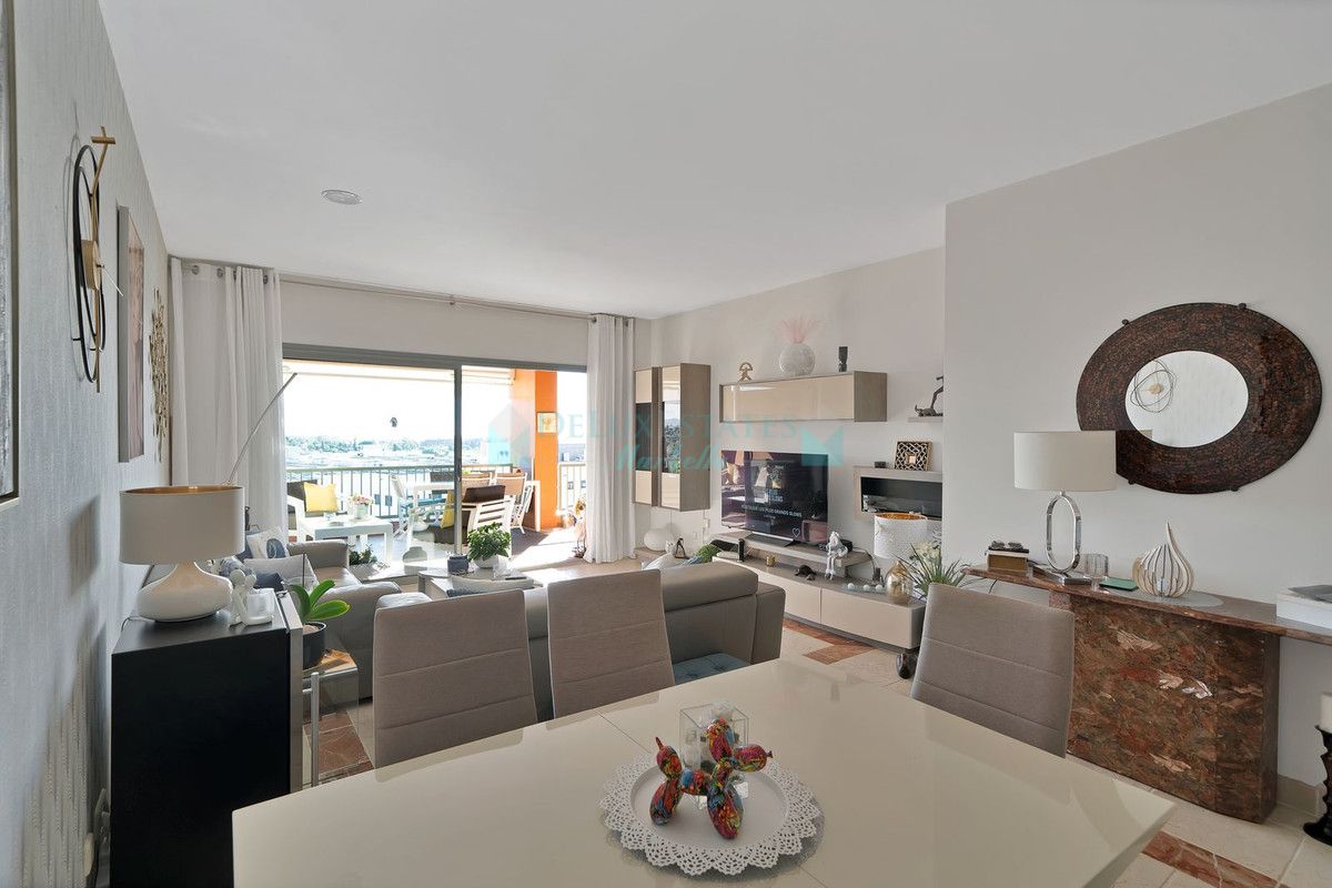 Apartment for sale in Atalaya, Estepona