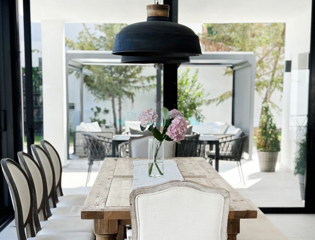 Villa for rent in Benahavis