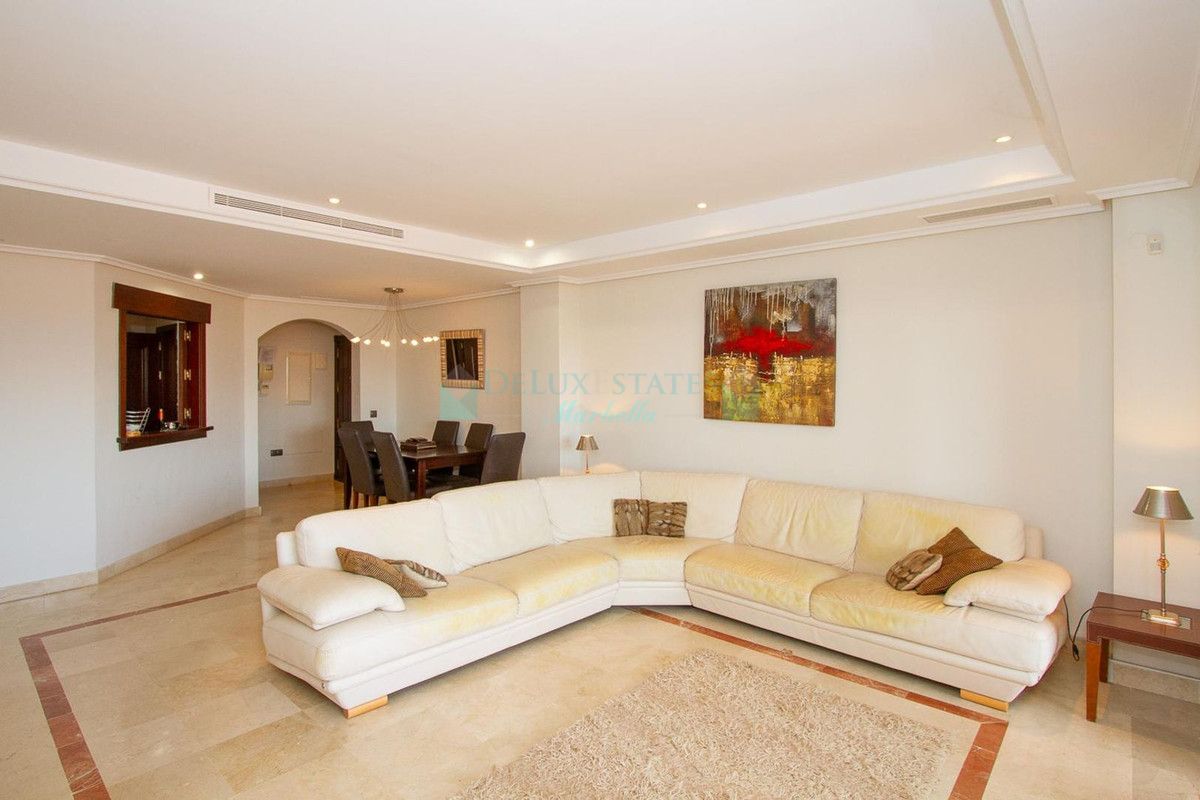 Apartamento en venta en La Mairena, Marbella Este