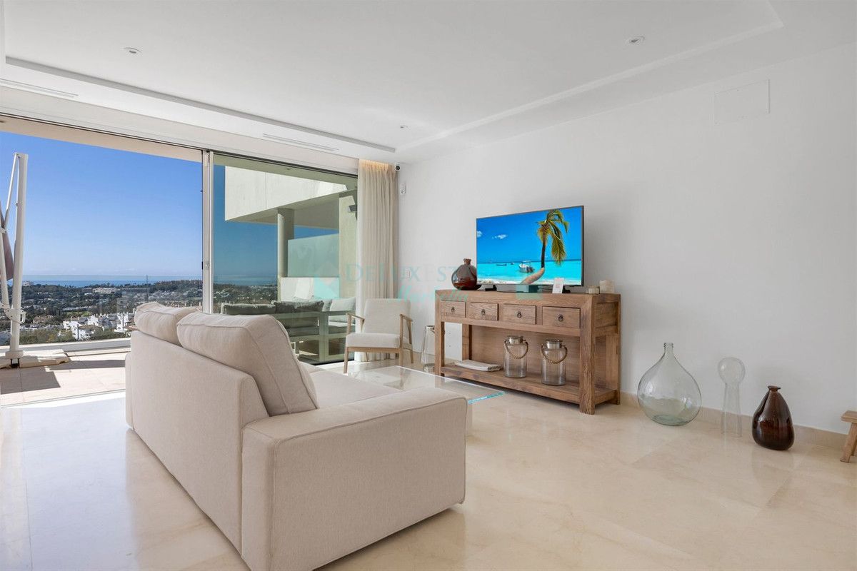 Penthouse for sale in Nueva Andalucia