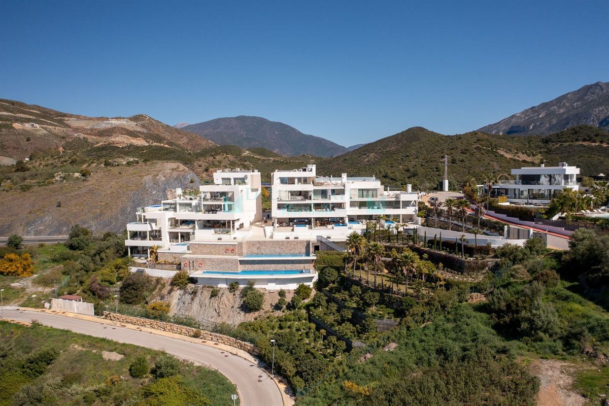 Penthouse for sale in Nueva Andalucia
