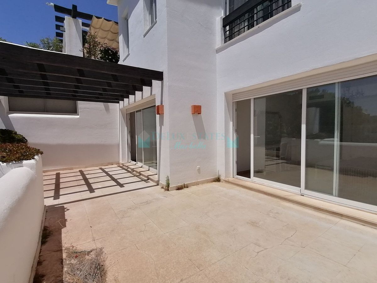 Apartamento en venta en Rio Real, Marbella Este