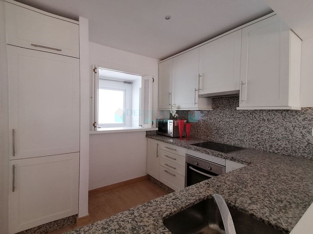 Apartamento en venta en Rio Real, Marbella Este