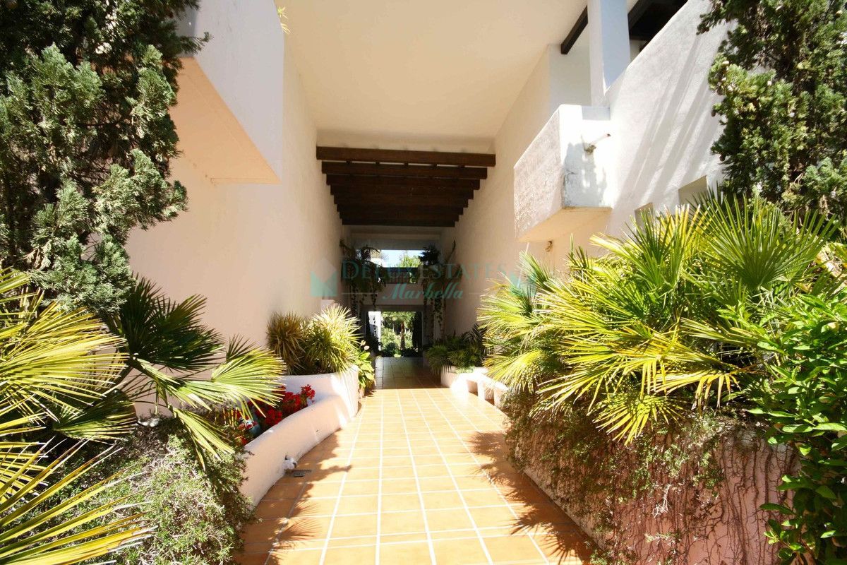 Apartamento en venta en Rio Real, Marbella Este