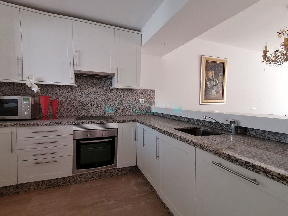 Apartamento en venta en Rio Real, Marbella Este