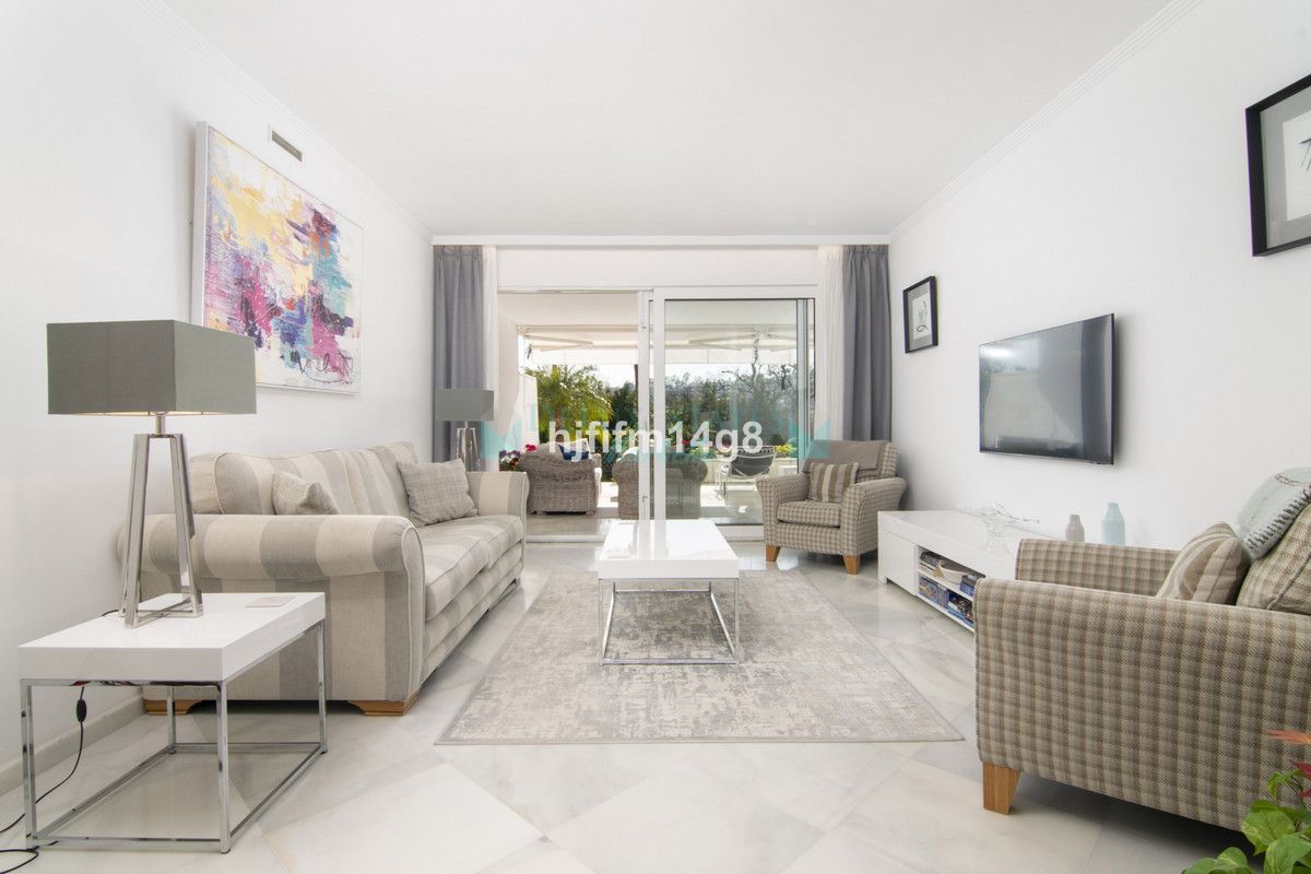 Apartamento Planta Baja en venta en Nueva Andalucia