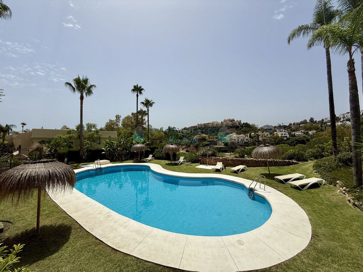 Town House for sale in La Quinta, Benahavis