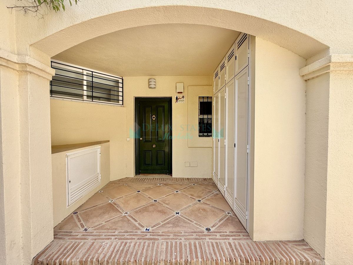 Town House for sale in La Quinta, Benahavis