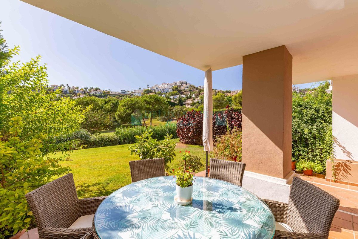 Ground Floor Apartment for sale in Los Arqueros, Benahavis