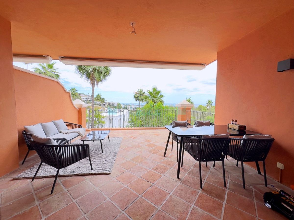 Apartment for sale in Monte Halcones, Benahavis