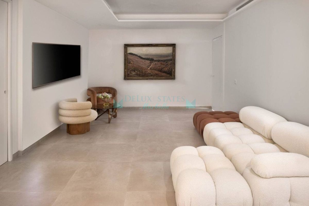 Villa for rent in Elviria, Marbella East
