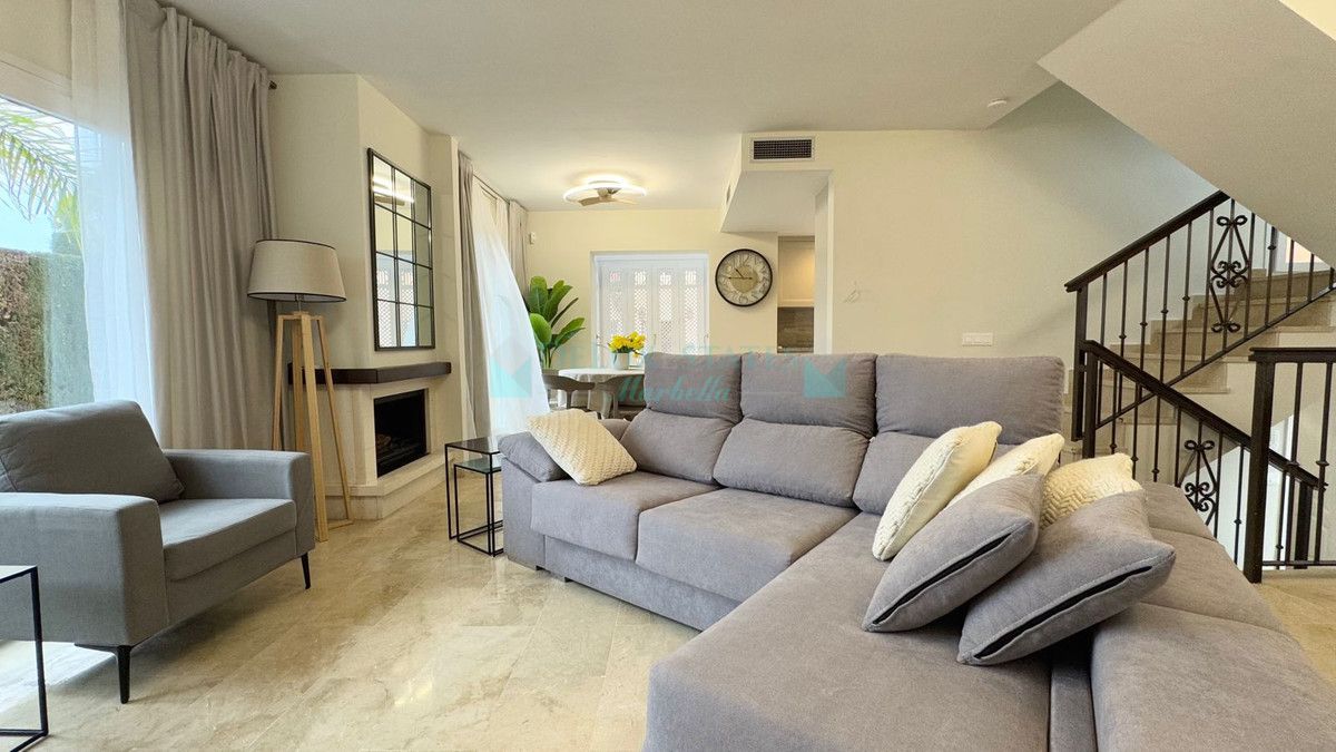 Semi Detached Villa for sale in Nueva Andalucia