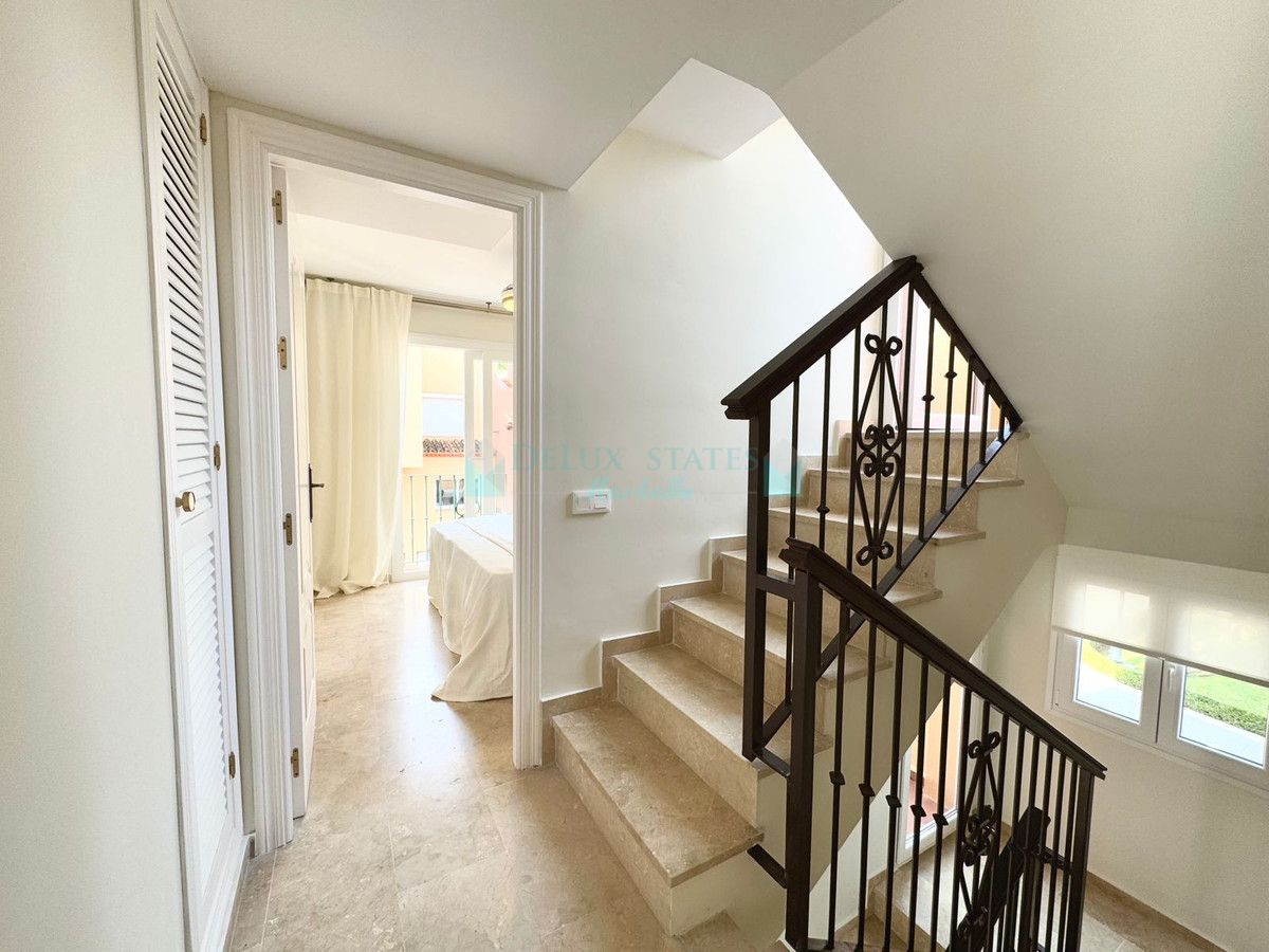 Semi Detached Villa for sale in Nueva Andalucia