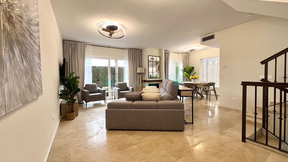 Semi Detached Villa for sale in Nueva Andalucia