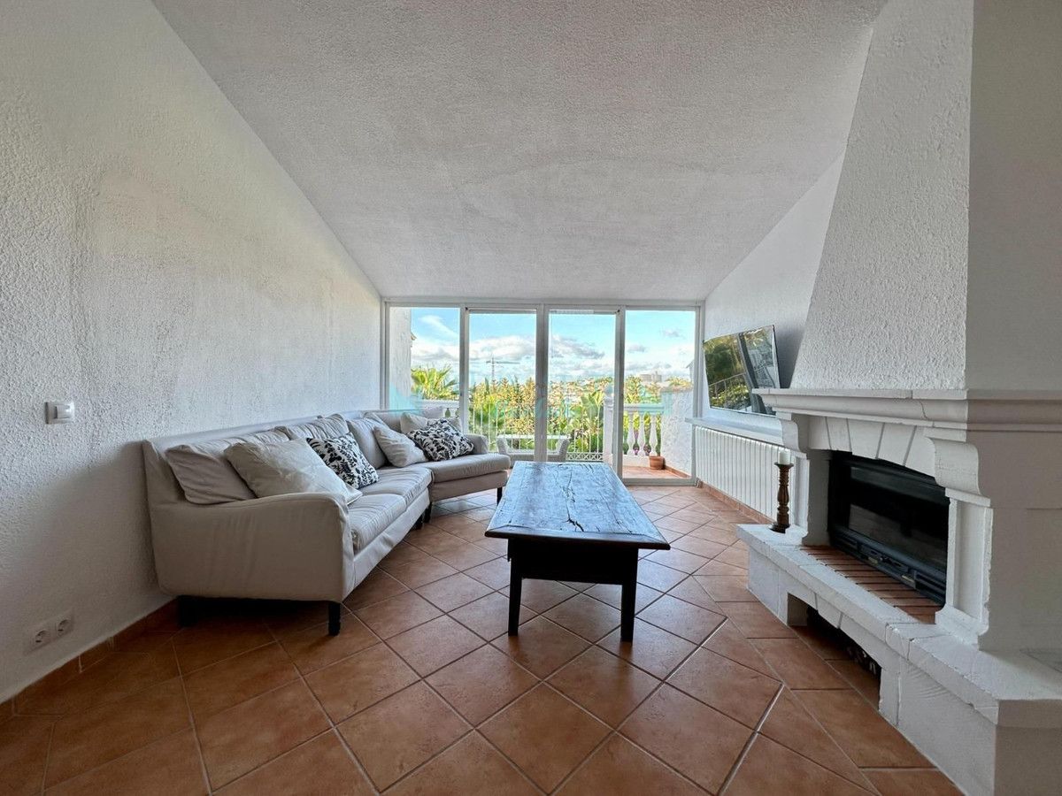 Town House for sale in Atalaya, Estepona