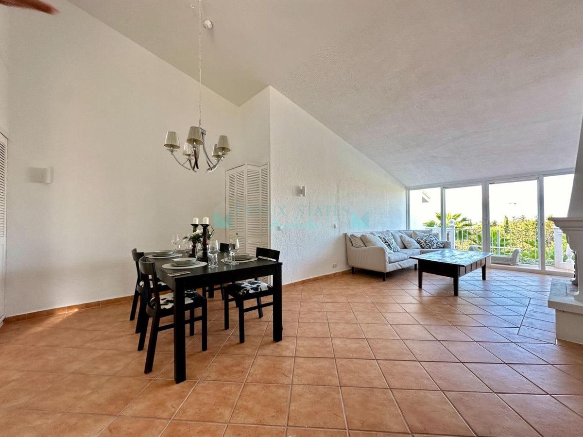 Town House for sale in Atalaya, Estepona