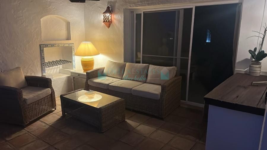 Apartment for rent in Benahavis