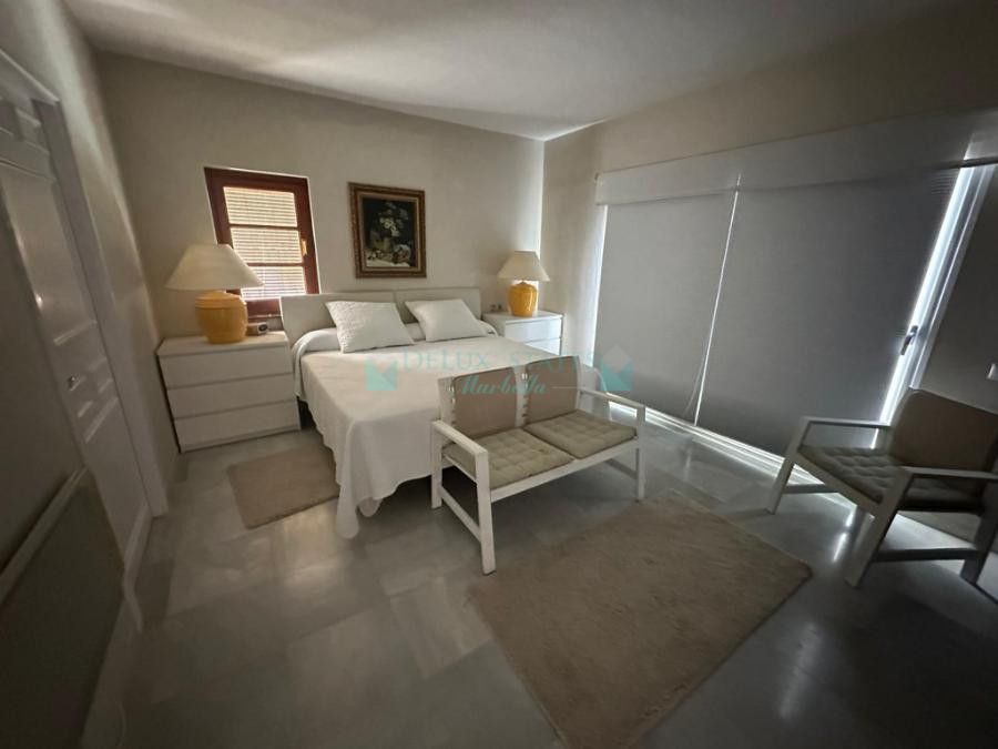 Apartment for rent in Benahavis