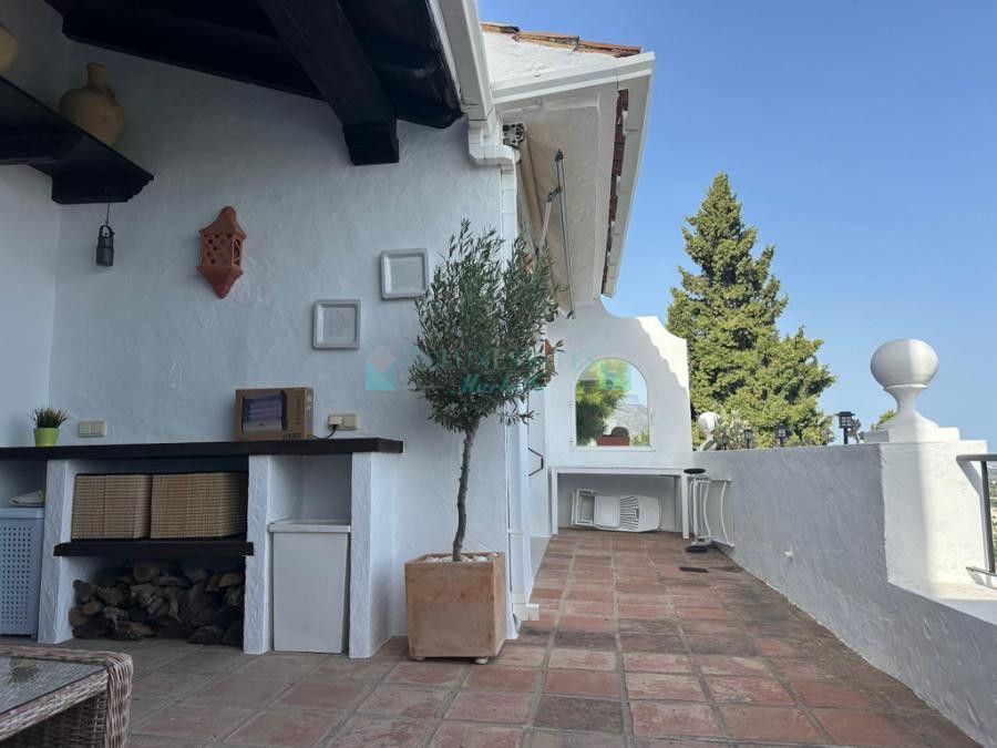 Apartment for rent in Benahavis