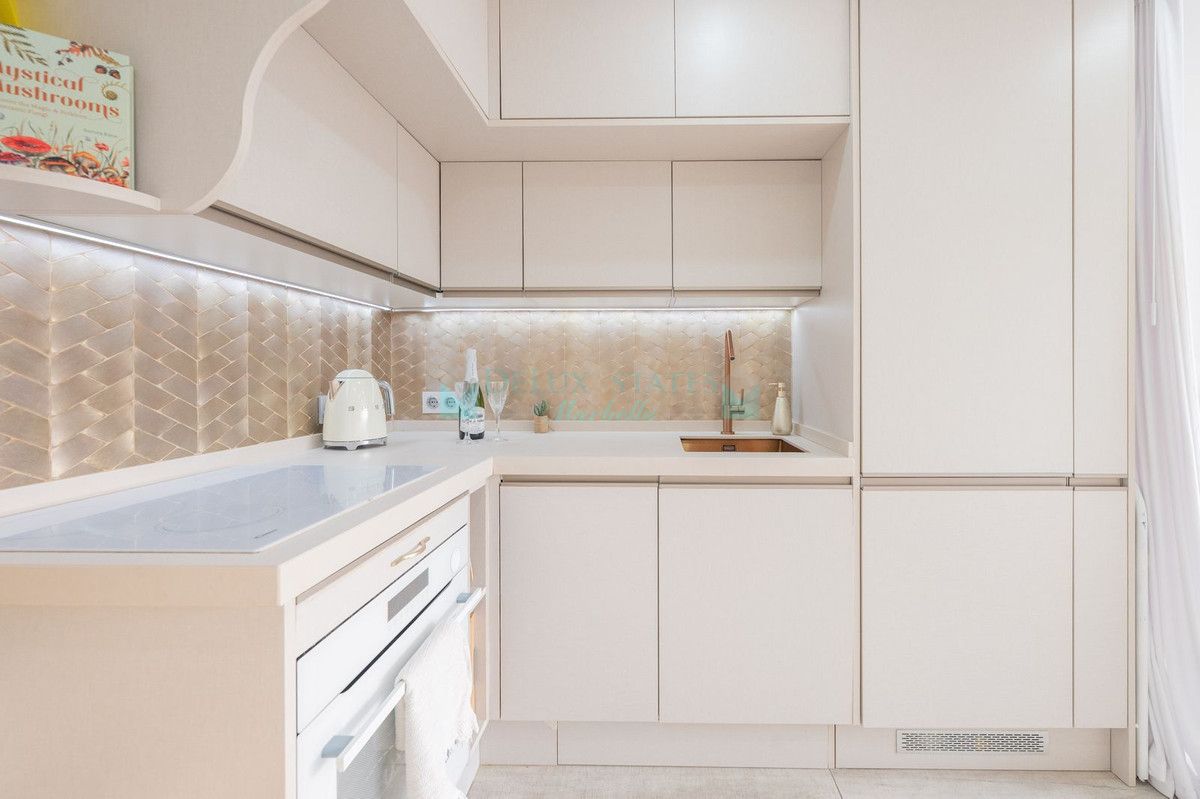 Penthouse for sale in Estepona