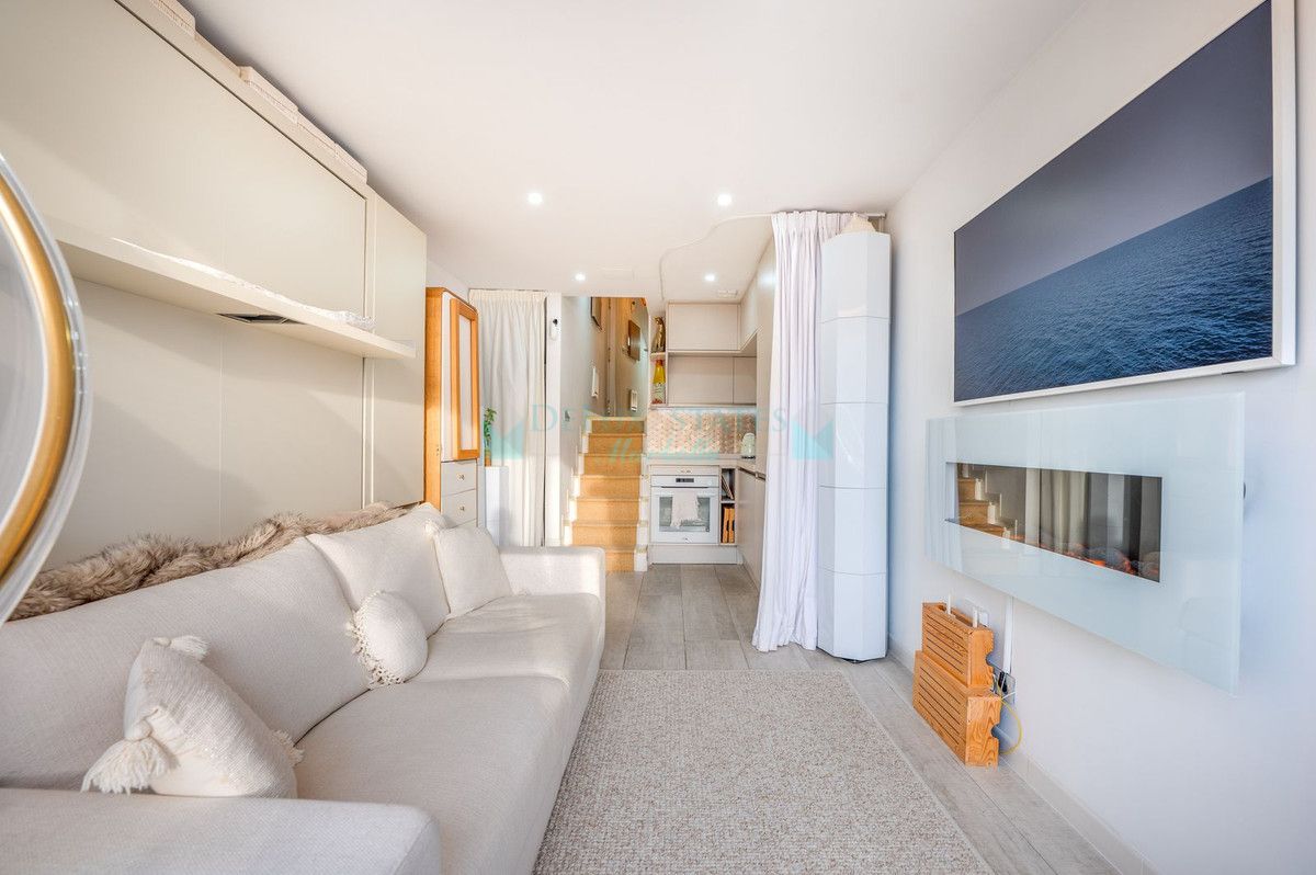 Penthouse for sale in Estepona