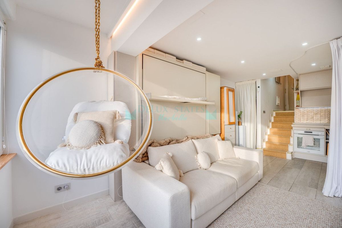 Penthouse for sale in Estepona