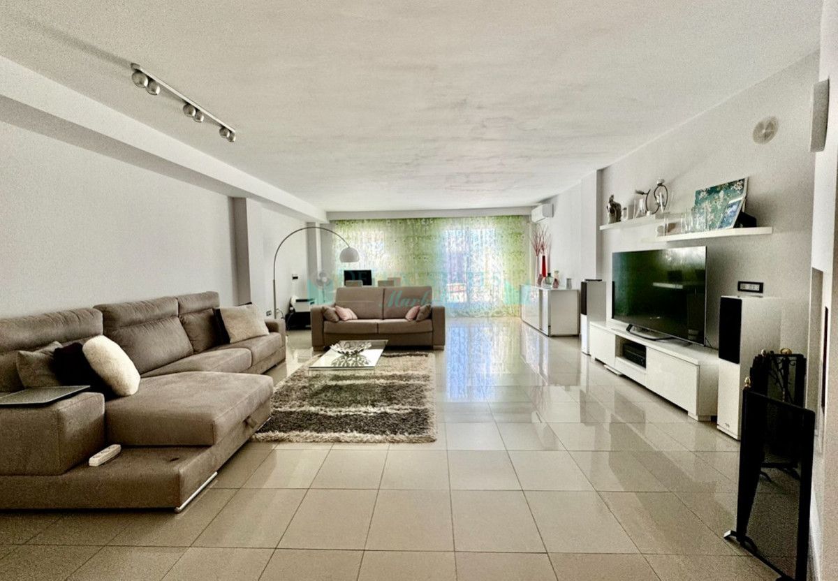 Town House for rent in New Golden Mile, Estepona