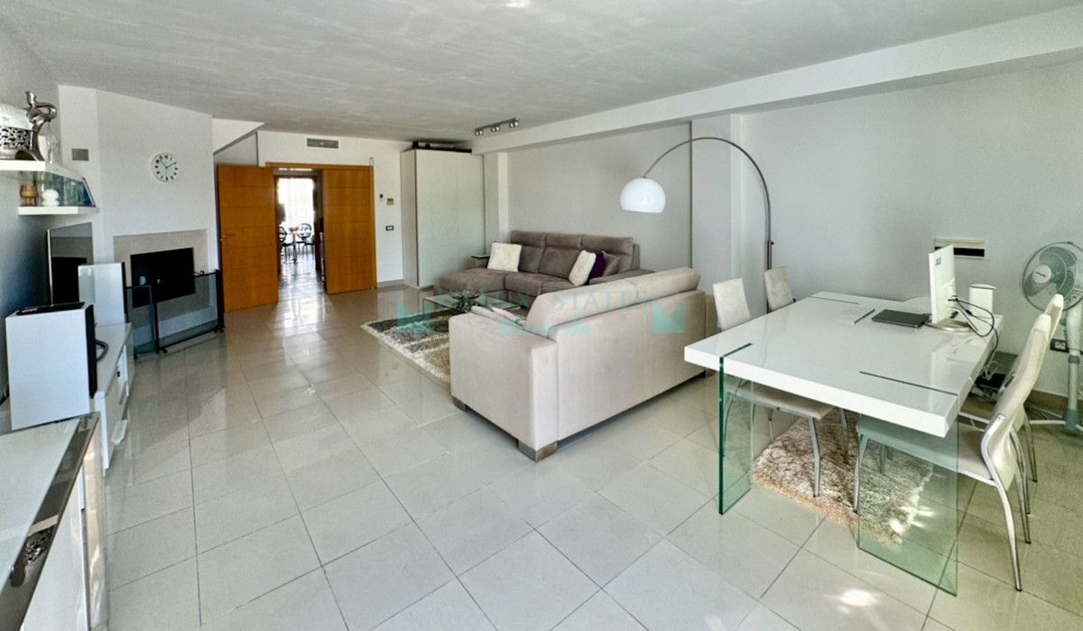 Town House for rent in New Golden Mile, Estepona