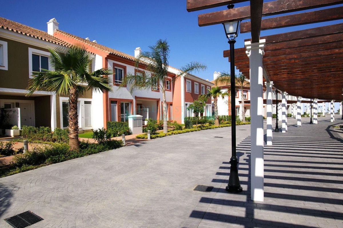 Town House for rent in New Golden Mile, Estepona