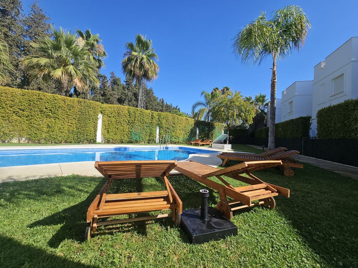 Town House for sale in Nueva Andalucia