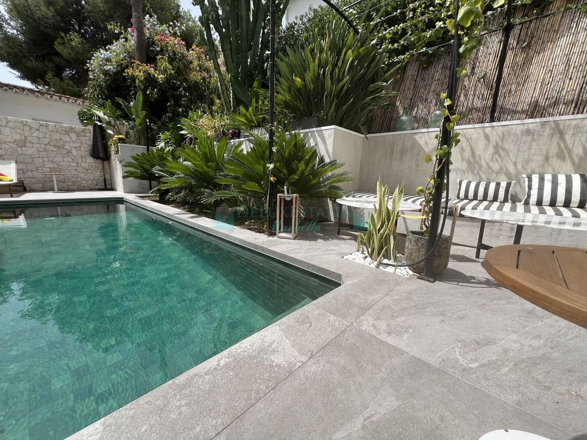 Villa en alquiler en Nueva Andalucia