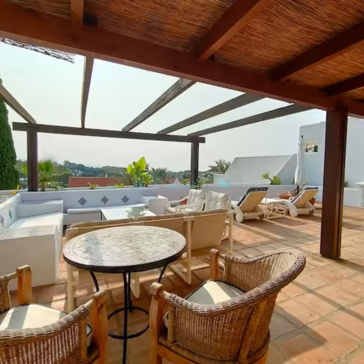 Ático en alquiler en Nueva Andalucia