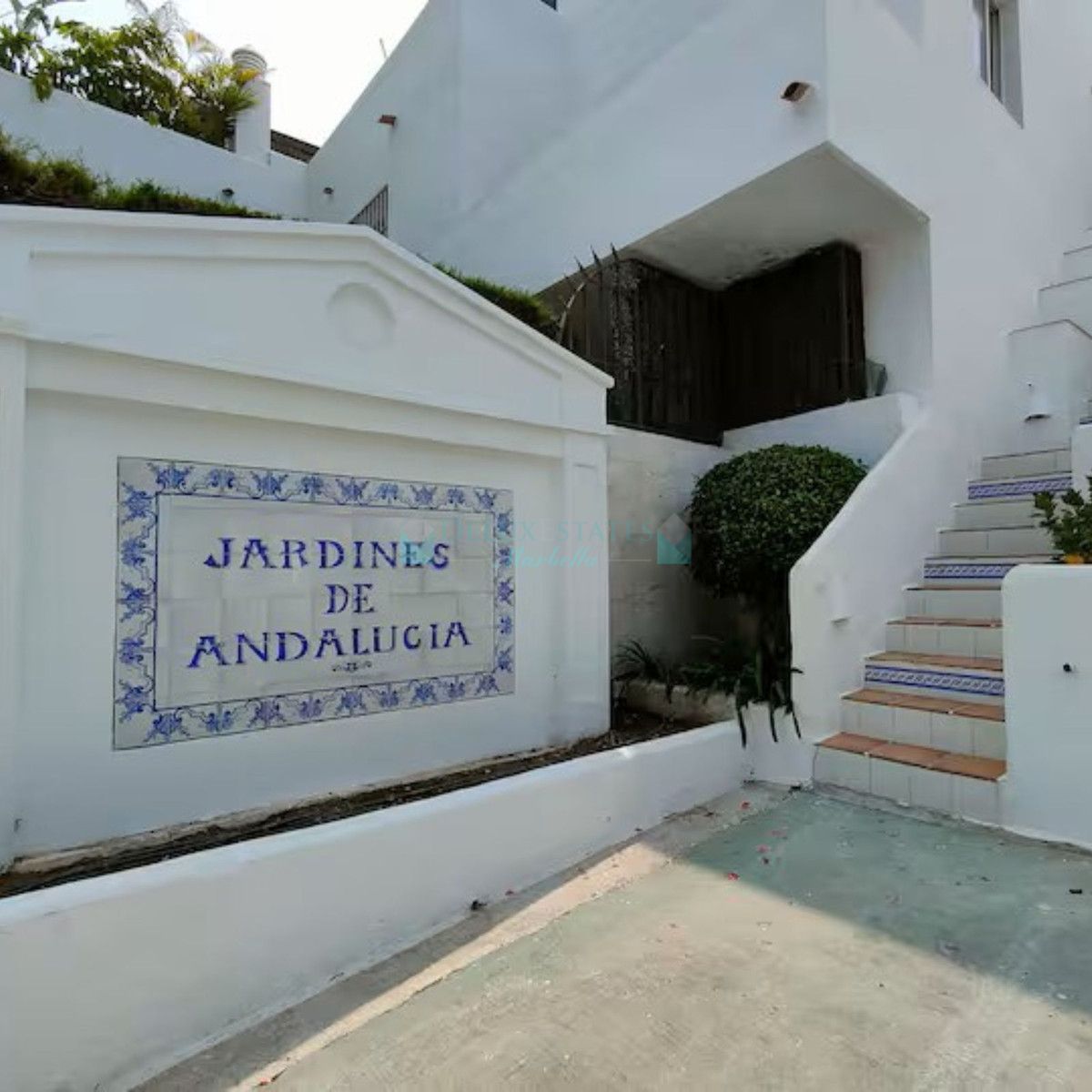 Ático en alquiler en Nueva Andalucia