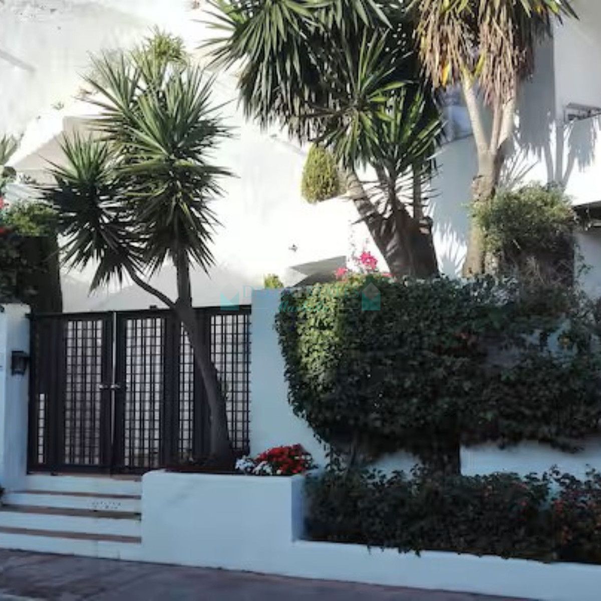 Ático en alquiler en Nueva Andalucia