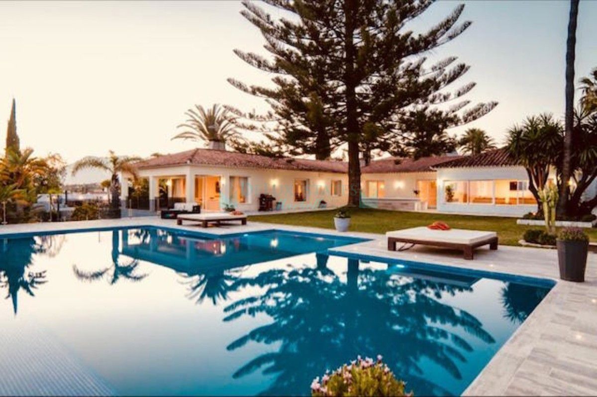 Villa for rent in Elviria, Marbella East