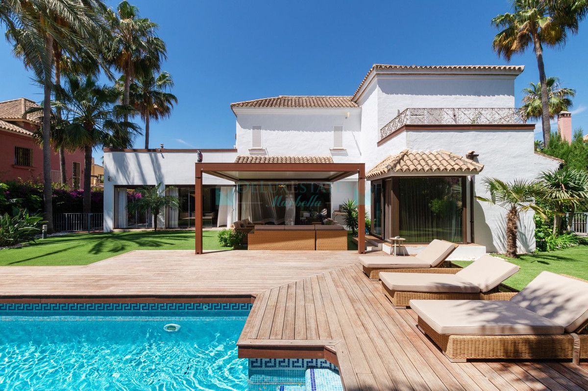 Villa for sale in Marbella - Puerto Banus