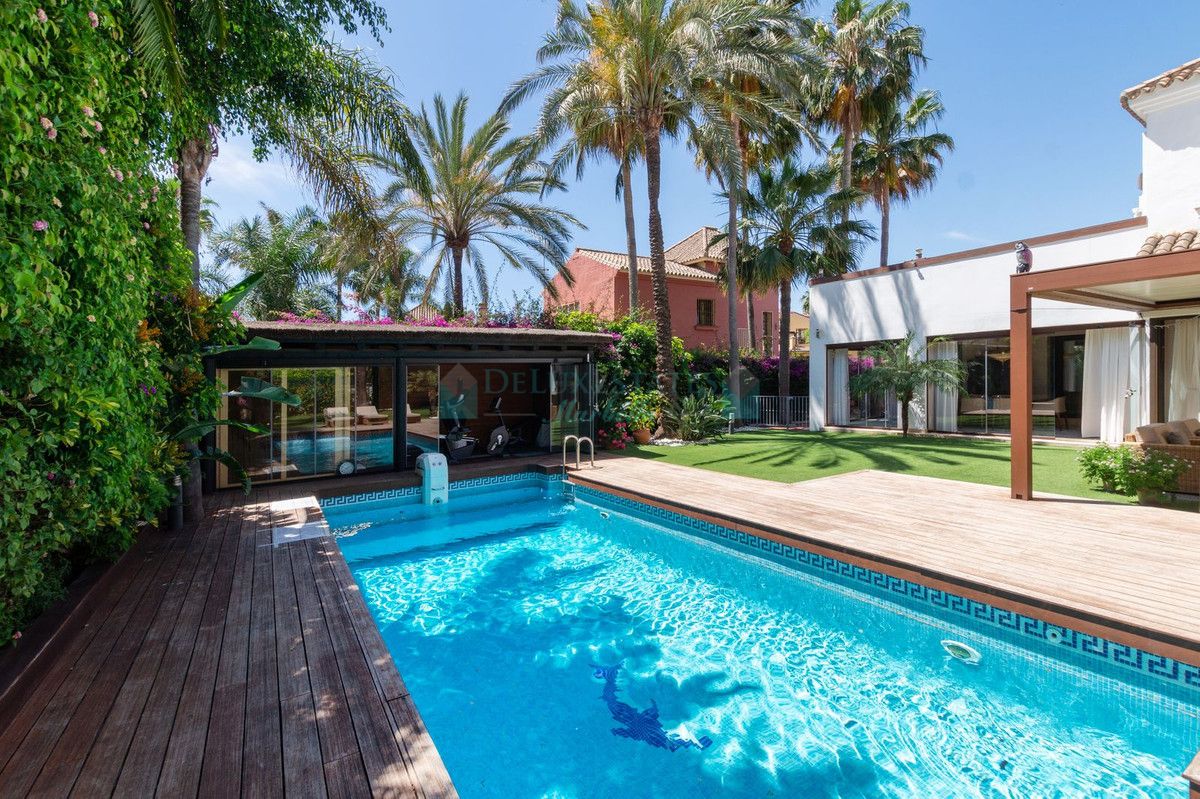 Villa for sale in Marbella - Puerto Banus