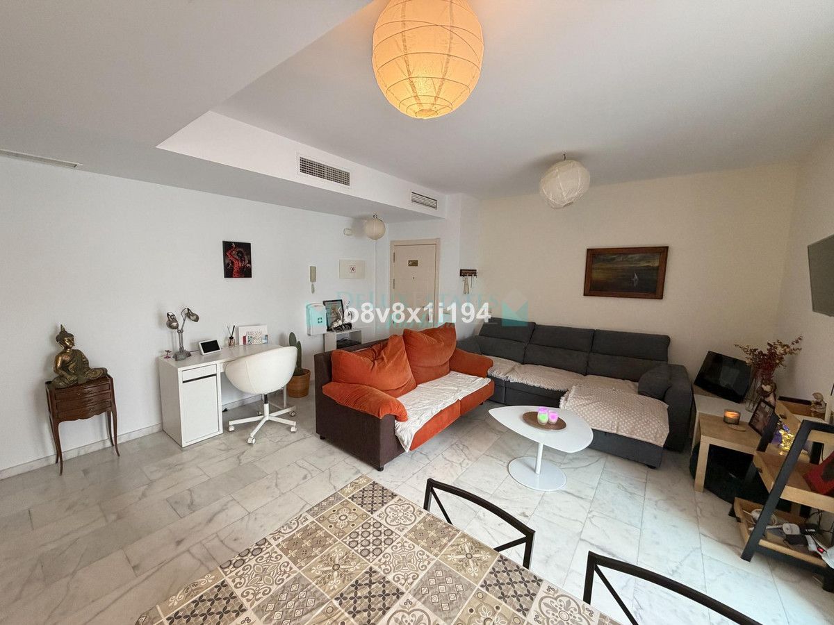 Apartamento en venta en Estepona