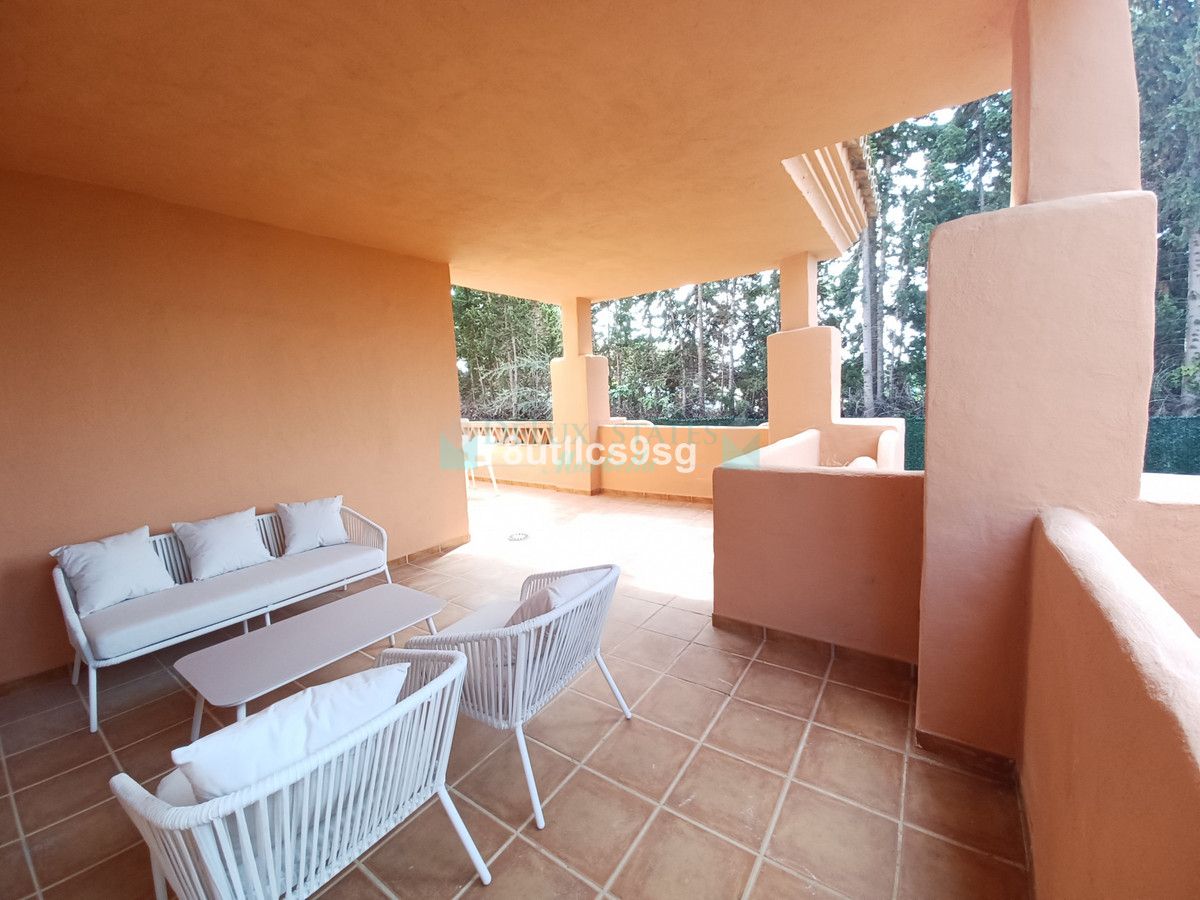 Penthouse for sale in Benahavis