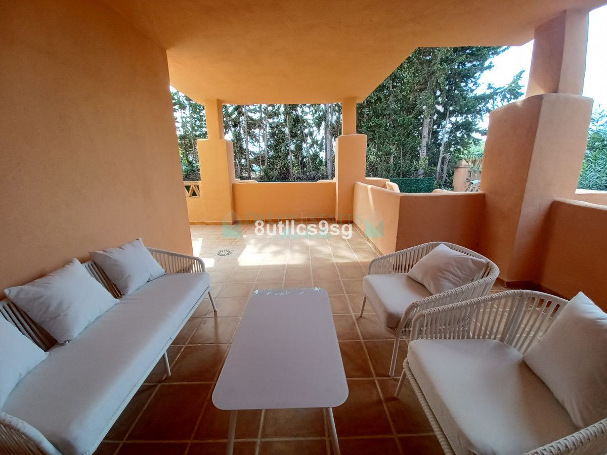 Penthouse for sale in Benahavis