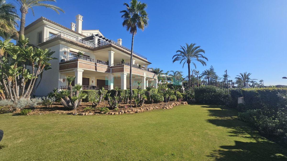 Ground Floor Apartment for sale in Los Monteros, Marbella East