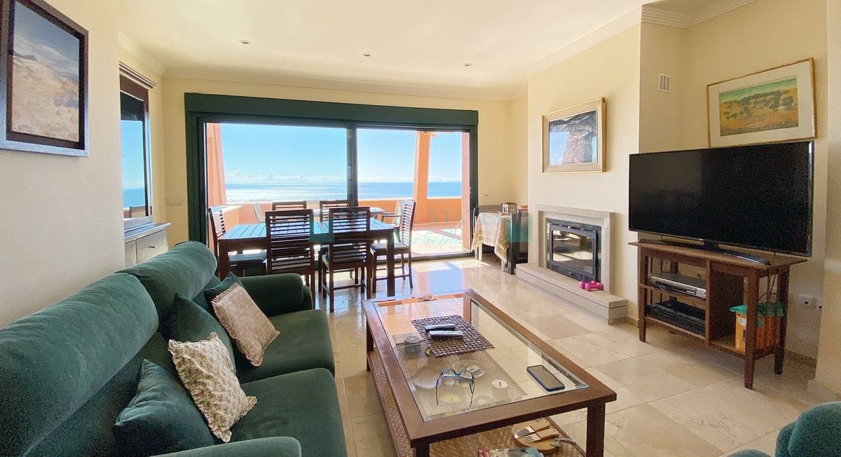 Penthouse for sale in El Rosario, Marbella East