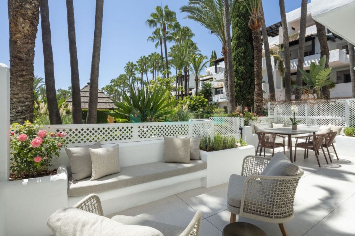 Ground Floor Apartment for sale in Marbella Golden Mile