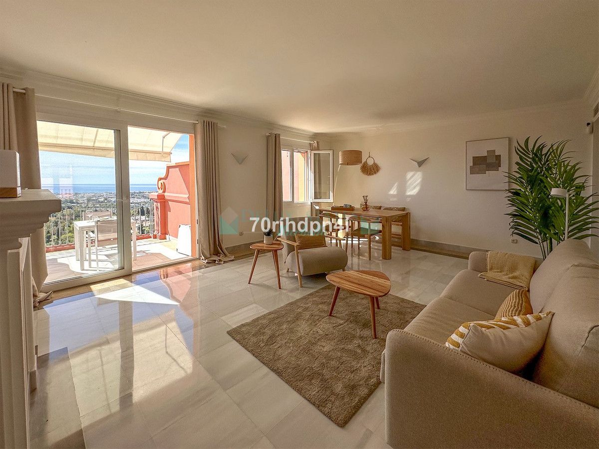 Penthouse for sale in Benahavis