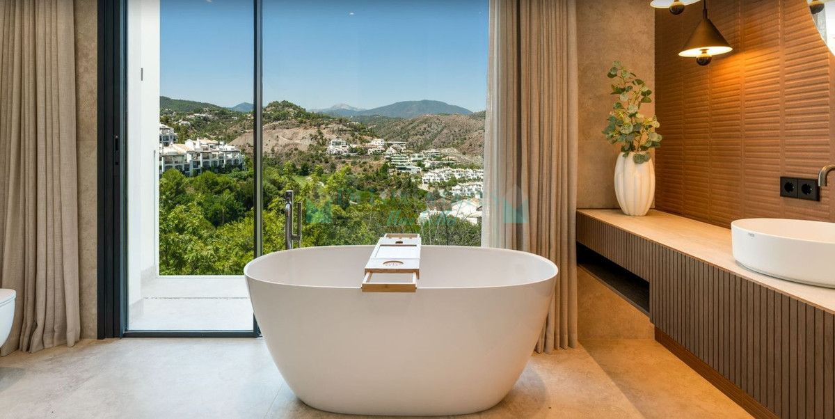 Villa en venta en La Quinta, Benahavis