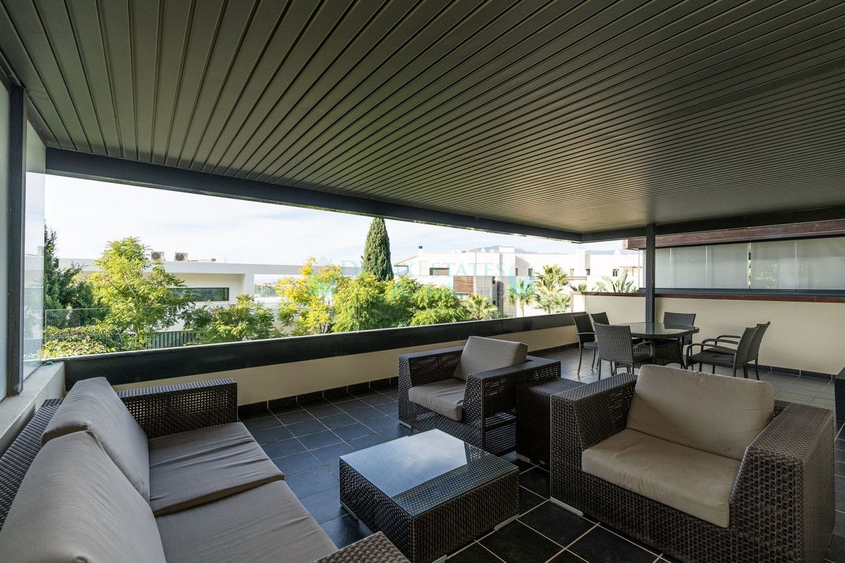 Apartamento en venta en Los Flamingos, Benahavis