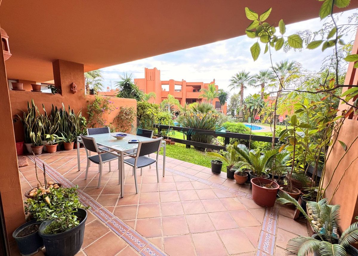 Ground Floor Apartment for sale in Estepona