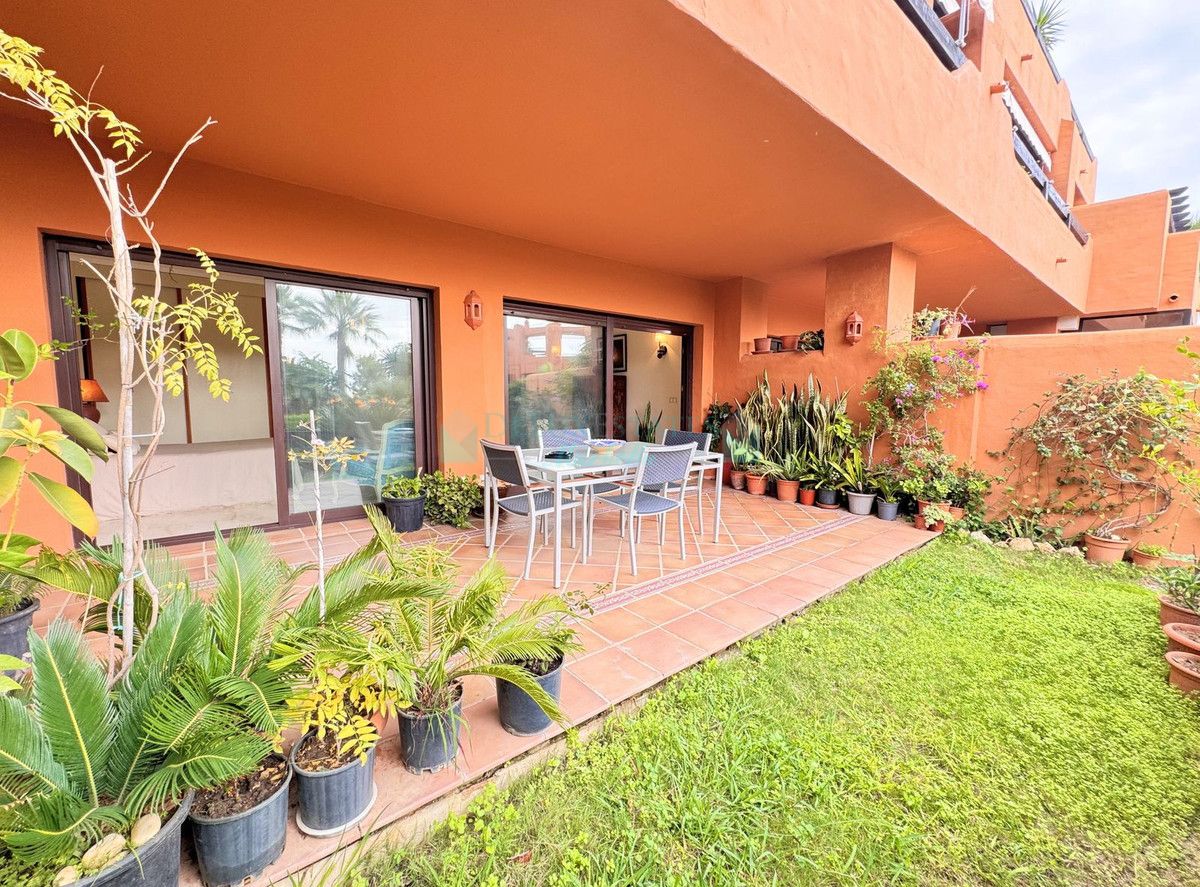 Ground Floor Apartment for sale in Estepona