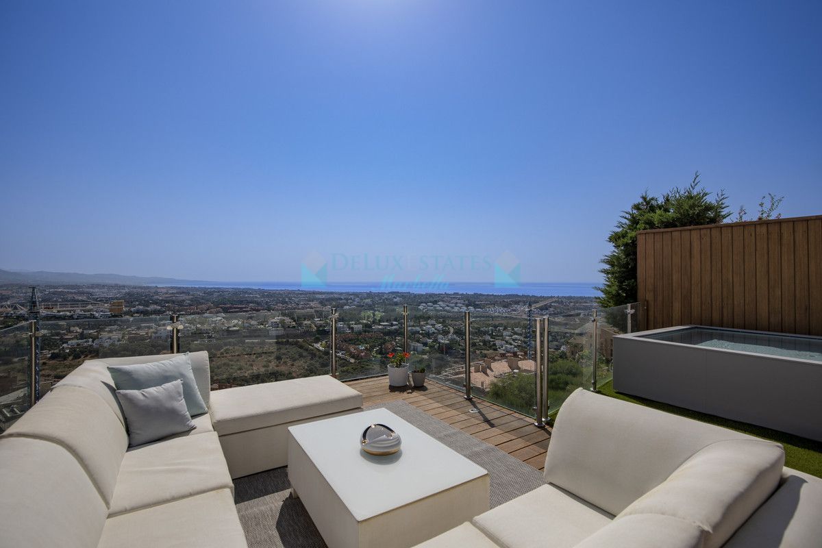 Town House for sale in Benahavis